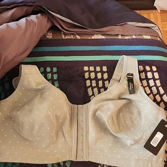 Penningtons bra - Picture 1 of 3